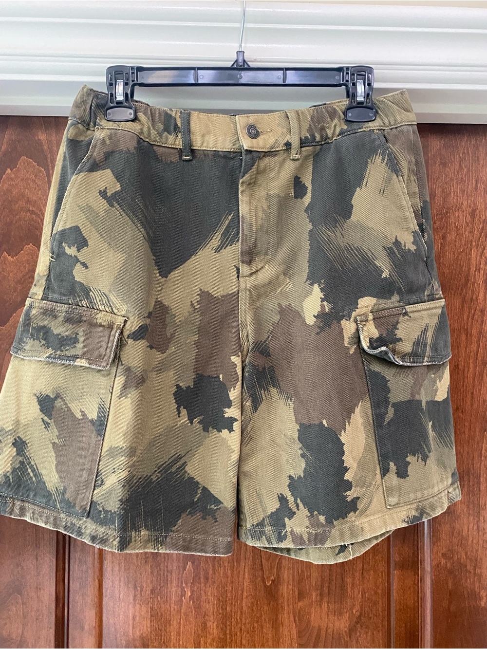 The Kooples Men’s Camo Cargo Shorts In US Sz 30 NWT